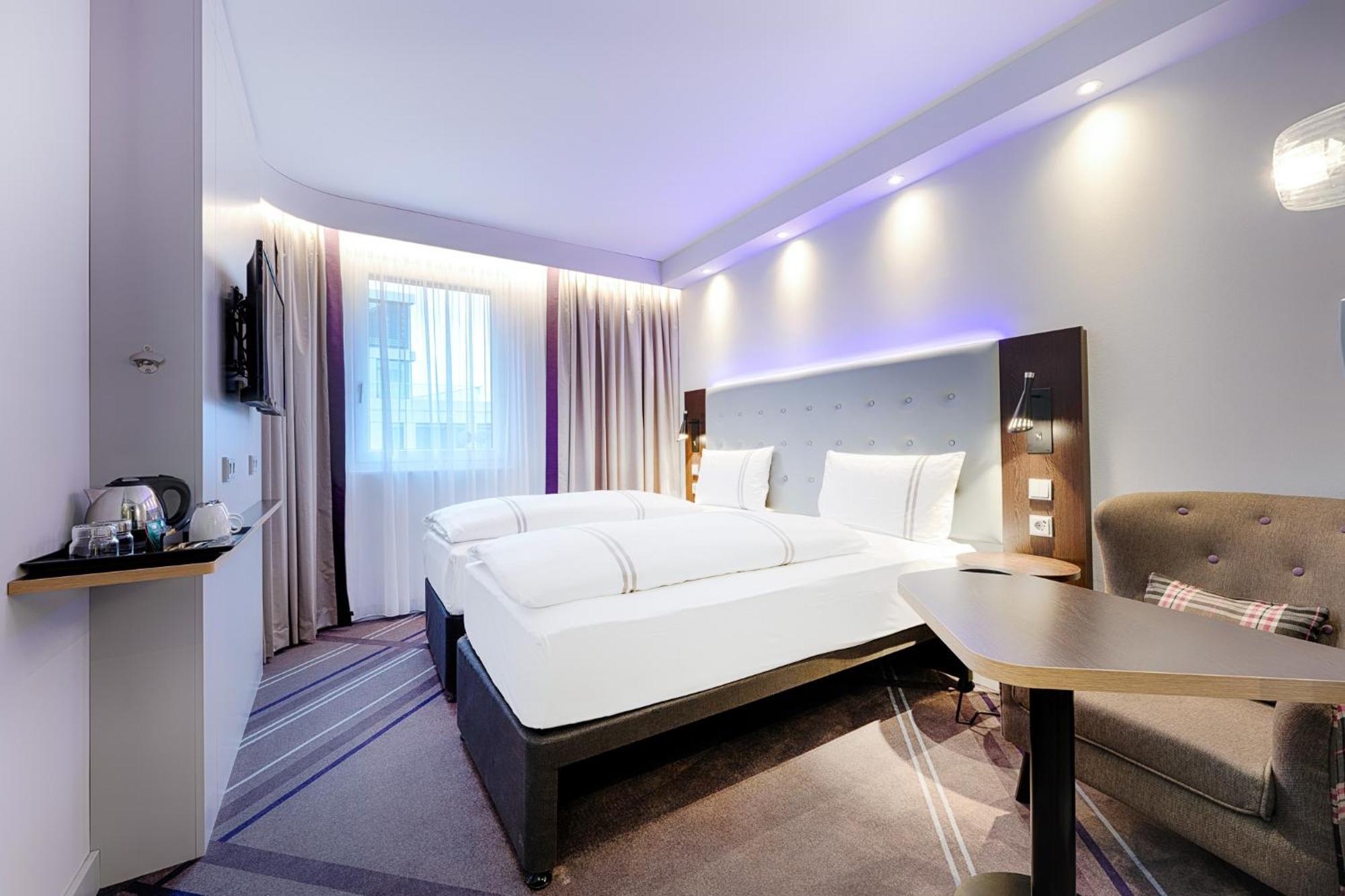 Premier Inn Berlin City Wilmersdorf Экстерьер фото